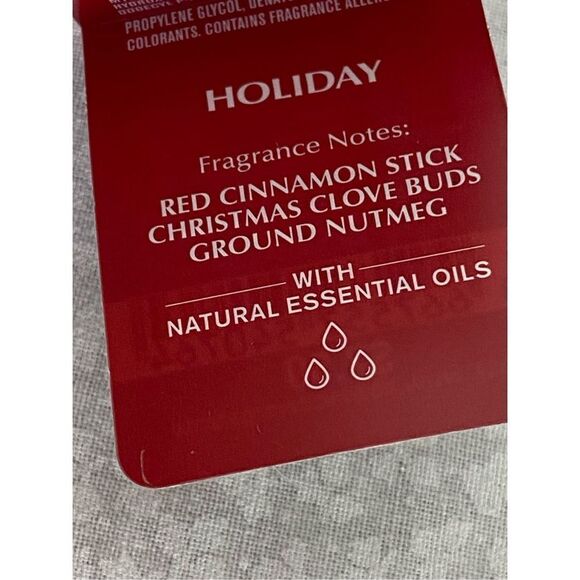 Bath and Body Works Christmas Red Car Wallflower and 2 HOLIDAY Scented Refills - Picture 7 of 7